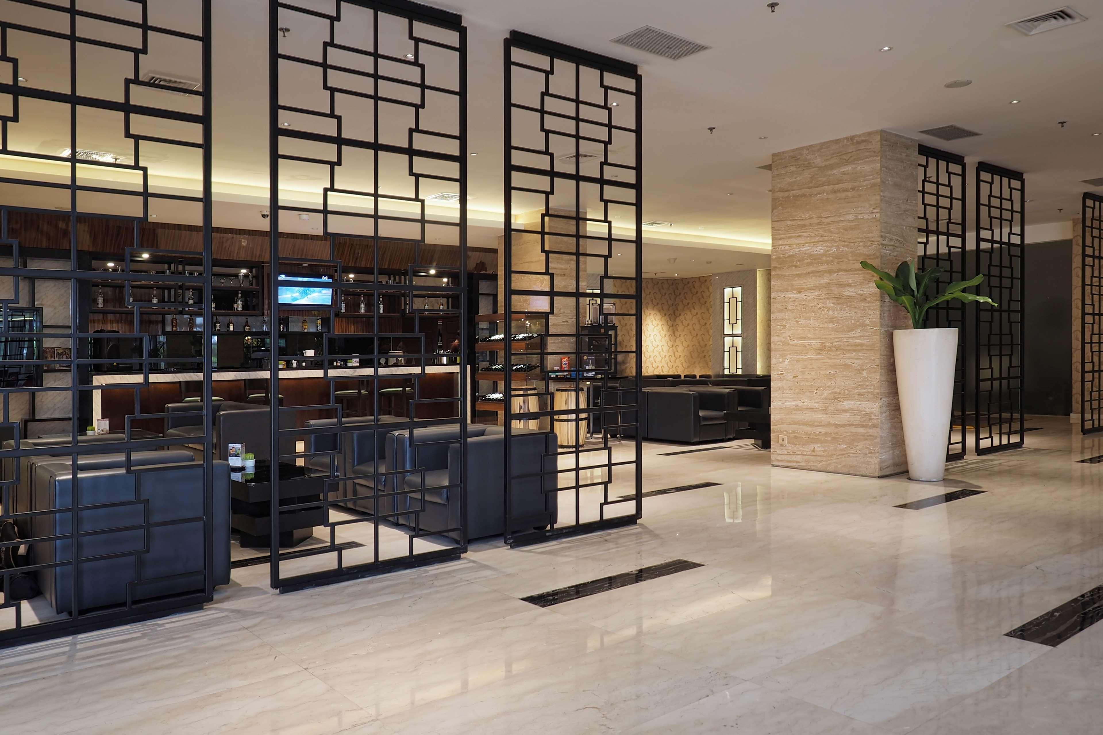 Grand Mercure Solo Baru Exterior foto