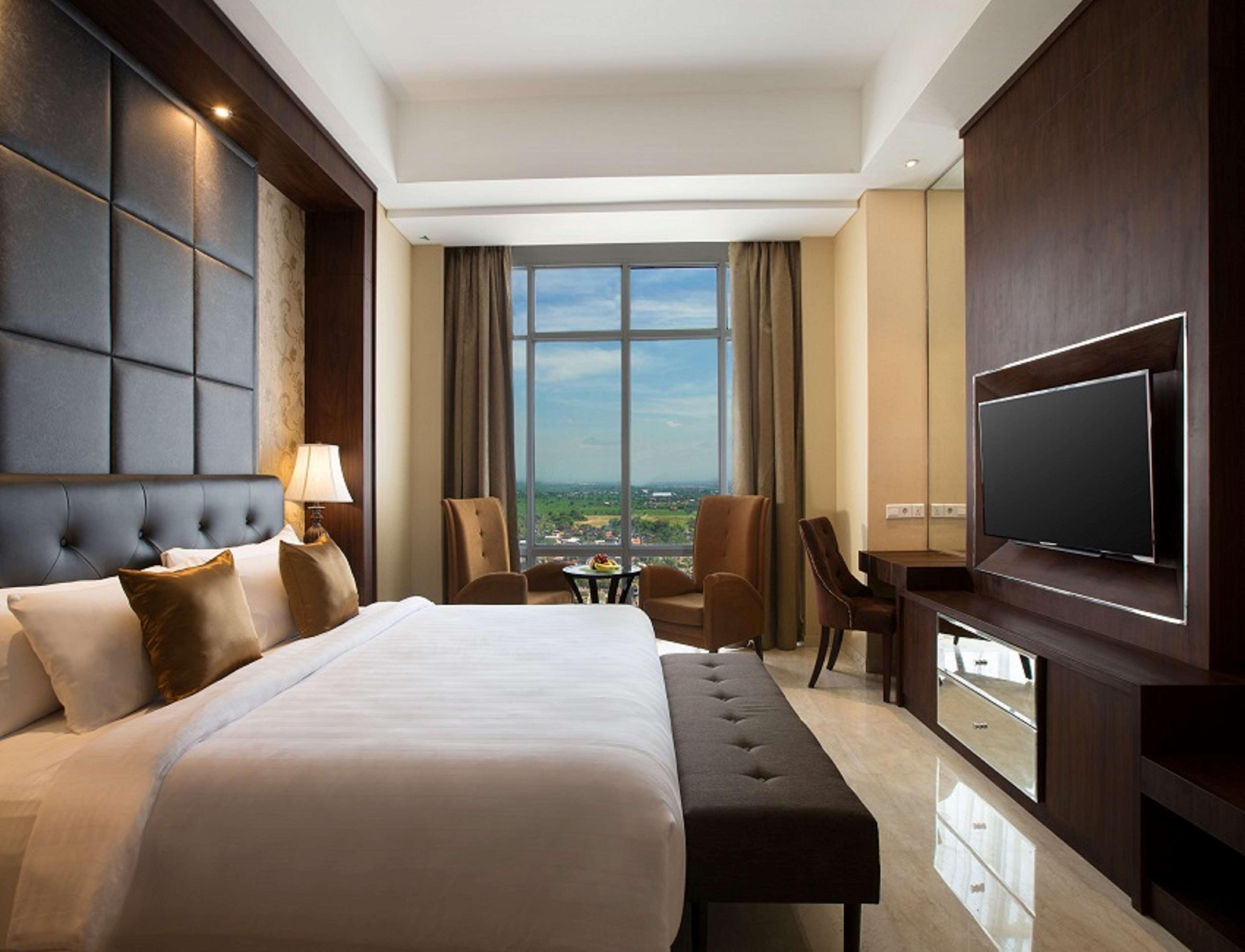 Grand Mercure Solo Baru Exterior foto