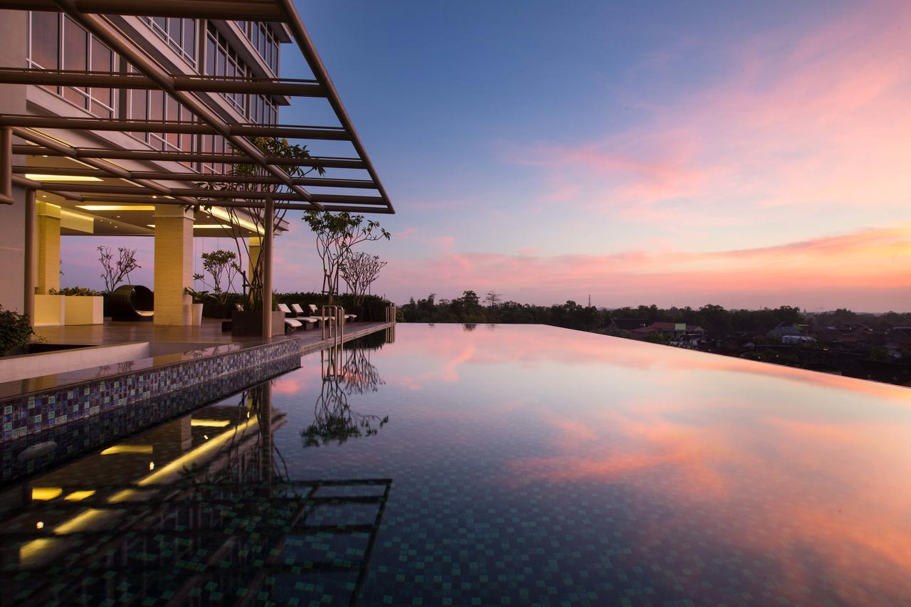 Grand Mercure Solo Baru Exterior foto